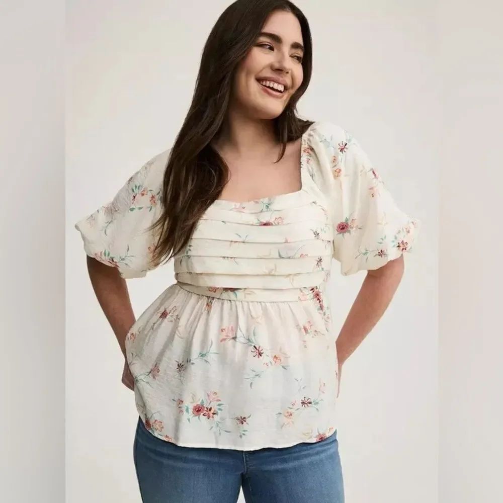 Torrid Ruched Puff Sleeve Top White Floral Size 5/5X